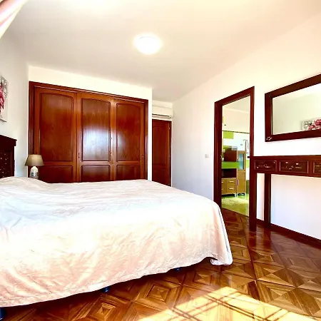Del Duque With Private Pool Villa